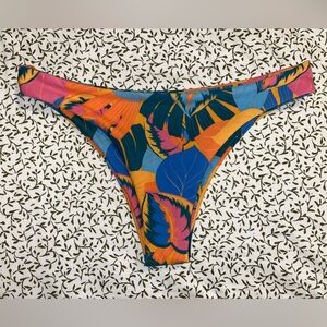 SKatie Dylan bottoms in banzai